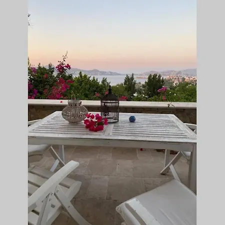 Amazing Home With Three Bedroom , Center Of Yalikavak *